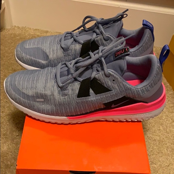 women's renew arena running shoe